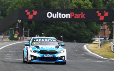 WSR and BMW on front row at Oulton Park